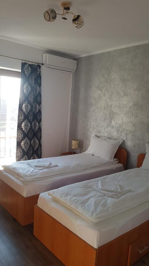 Apartament Teo Caransebeş 外观 照片
