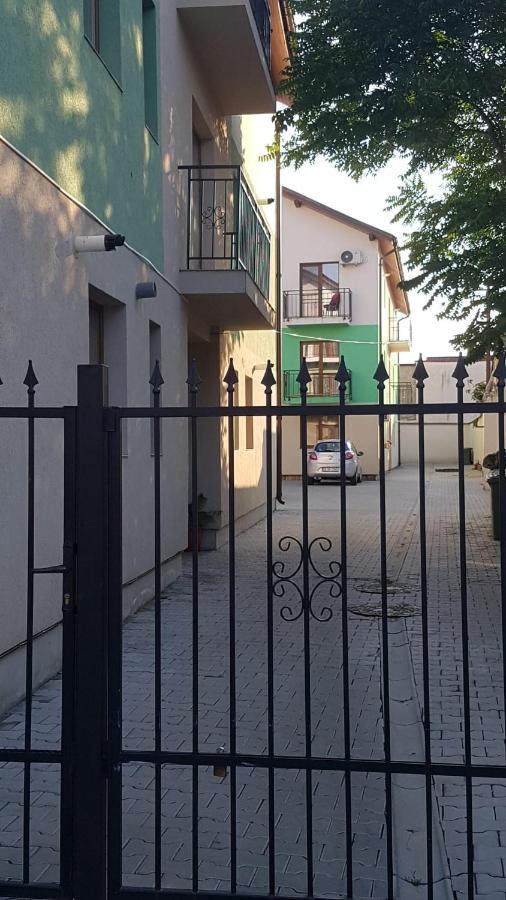 Apartament Teo Caransebeş 外观 照片