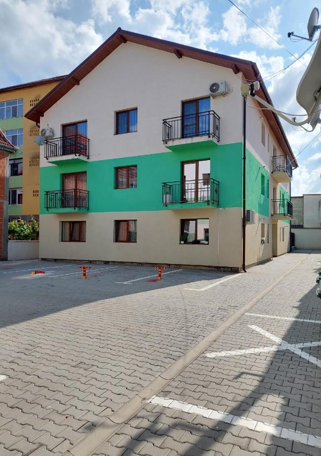 Apartament Teo Caransebeş 外观 照片